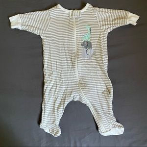 ❗️3/$12 Gerber Newborn Stripe Animal Onesie